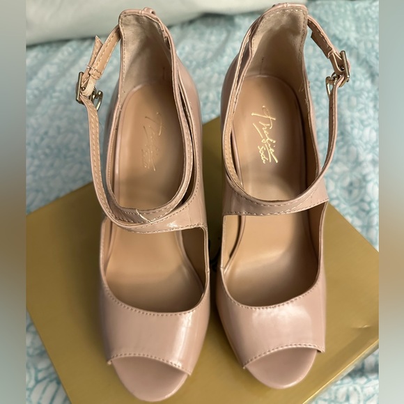 Thalia Sodi Nude peep toe stilettos 7.5 women - Picture 6 of 12